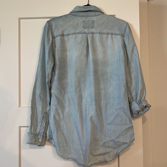 Rails button up chambray with white polka dots size small - Picture 3 of 4